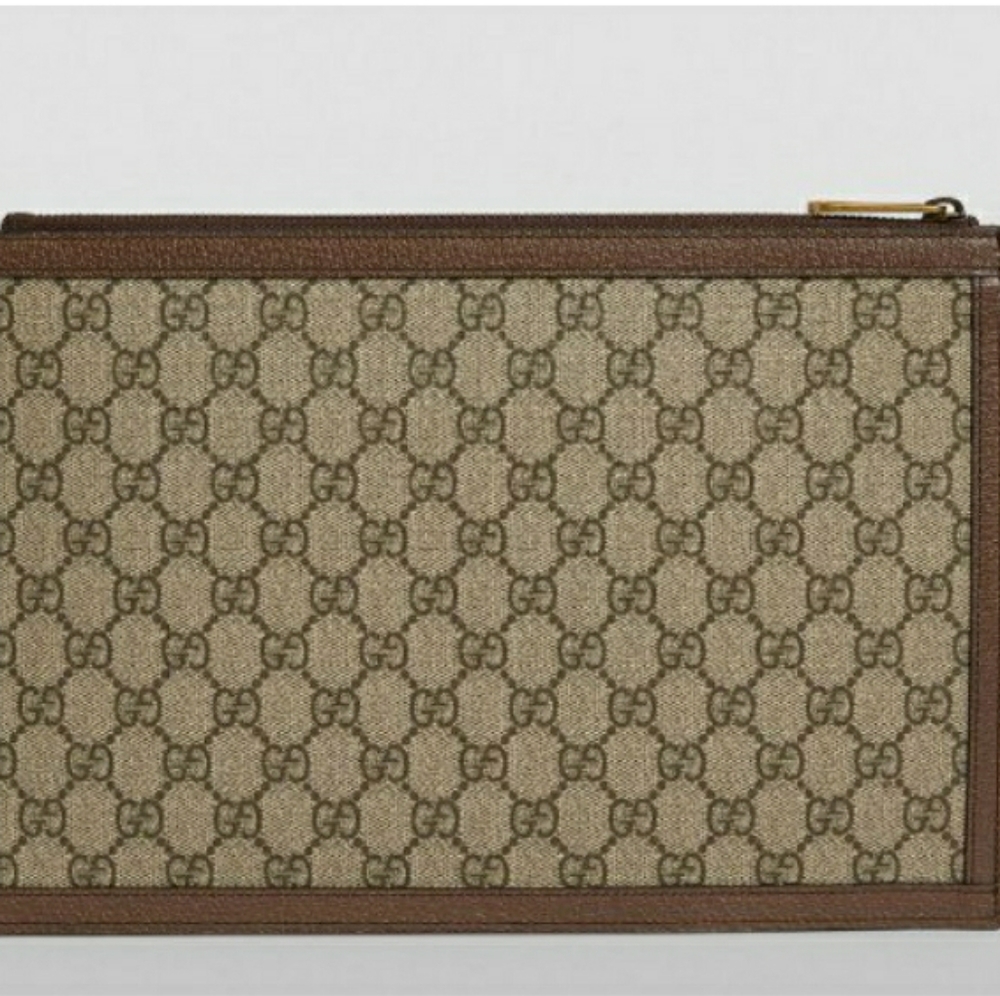 Limited Edition Gucci Supreme Monogram Canvas Disney Pouch - Picture 5 of 8